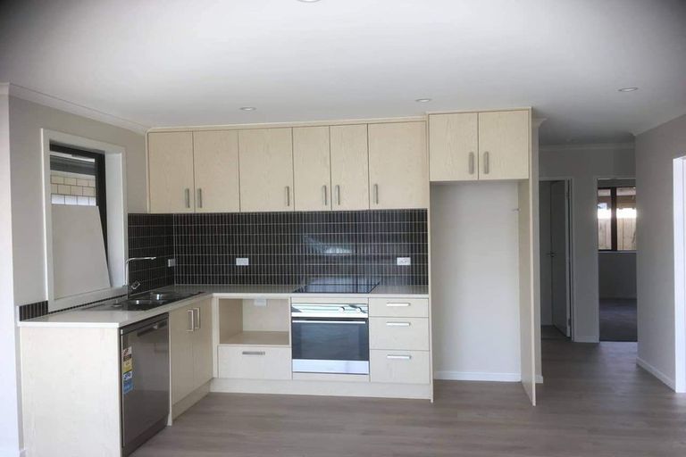 Photo of property in 1u5 Burrows Place, Frankton, Hamilton, 3204