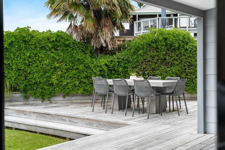 Photo of property in 130 Tirohanga Drive, Whangamata, 3620