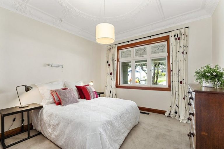Photo of property in 45 Burnham Street, Seatoun, Wellington, 6022