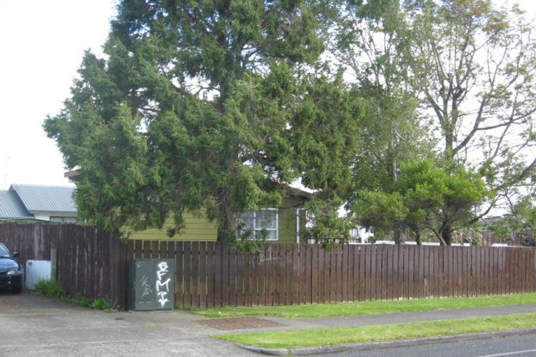 Photo of property in 1/36 Burundi Avenue, Clendon Park, Auckland, 2103
