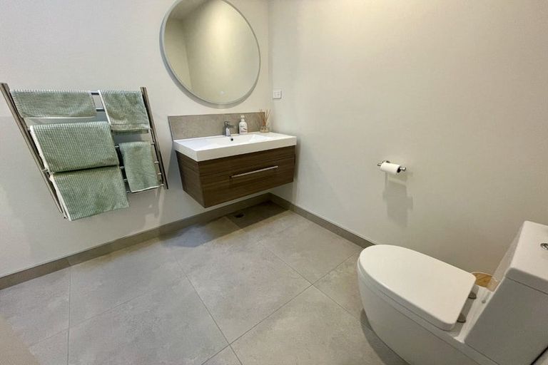 Photo of property in 36 Koreke Close, Kenepuru, Porirua, 5022