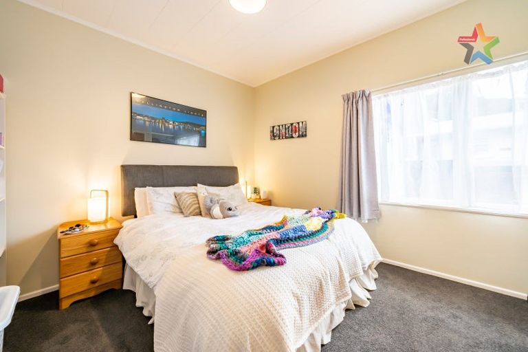Photo of property in 33 Mcgowan Road, Wainuiomata, Lower Hutt, 5014