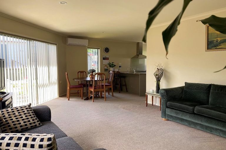 Photo of property in 13 Tasman Street, Opunake, 4616