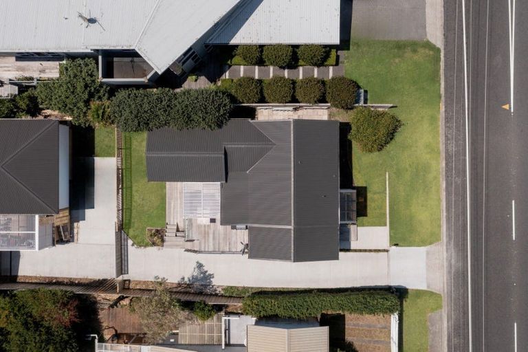 Photo of property in 1291 Papamoa Beach Road, Papamoa Beach, Papamoa, 3118