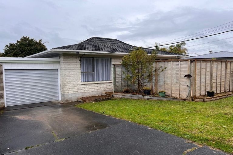 Photo of property in 2/5 Merriefield Avenue, Forrest Hill, Auckland, 0620