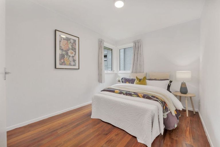 Photo of property in 16 Blue Gum Rise, Sunnyhills, Auckland, 2010