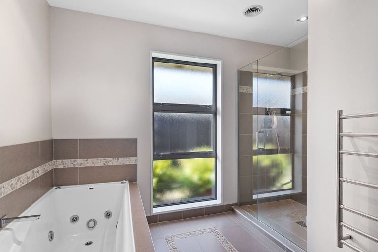 Photo of property in 24 Globe Bay Drive, Templeton, Christchurch, 8042