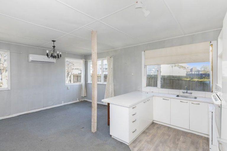 Photo of property in 8 Bass Street, Woolston, Christchurch, 8062