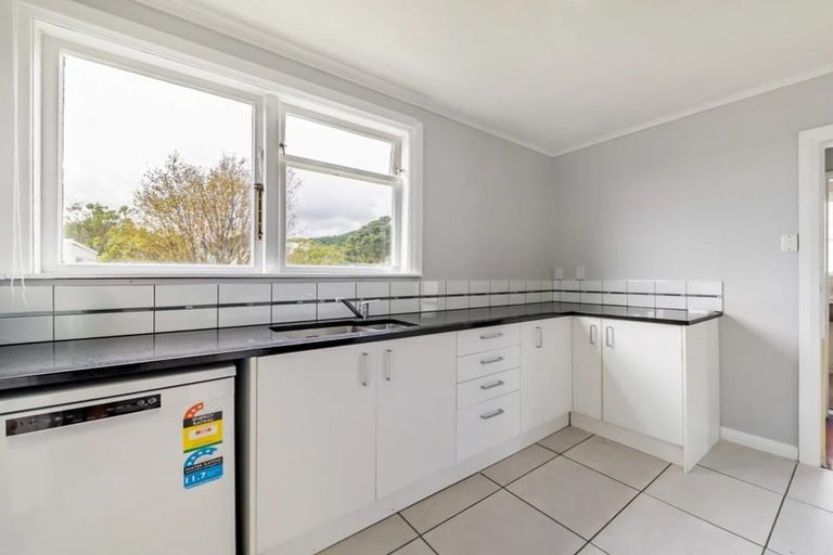 Photo of property in 40 Bell Street, Tawa, Wellington, 5028
