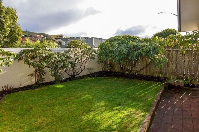 Photo of property in 143 Westchester Drive, Churton Park, Wellington, 6037