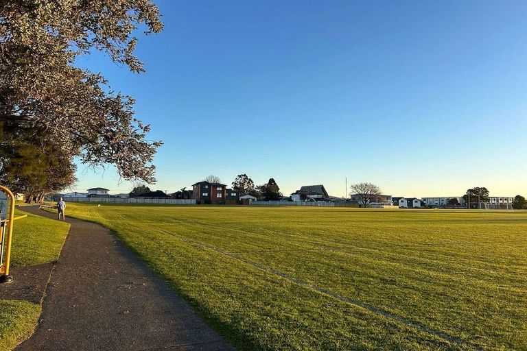 Photo of property in 5/79 Taikata Road, Te Atatu Peninsula, Auckland, 0610