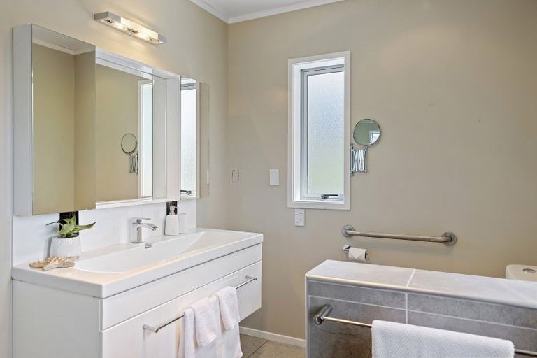 Photo of property in 10 Northcroft Street, Waitahanui, Taupo, 3378