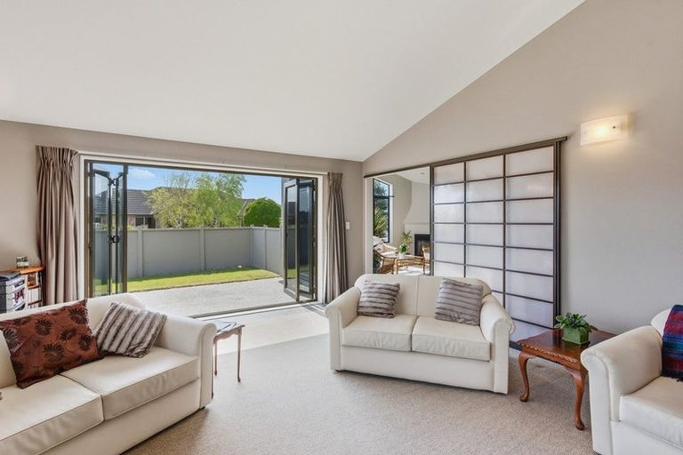 Photo of property in 2 Cadastral Court, Paraparaumu, 5032