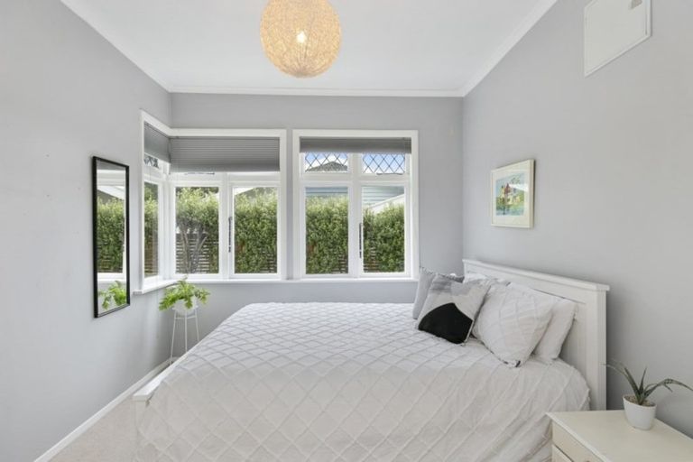 Photo of property in 3 Espin Crescent, Karori, Wellington, 6012