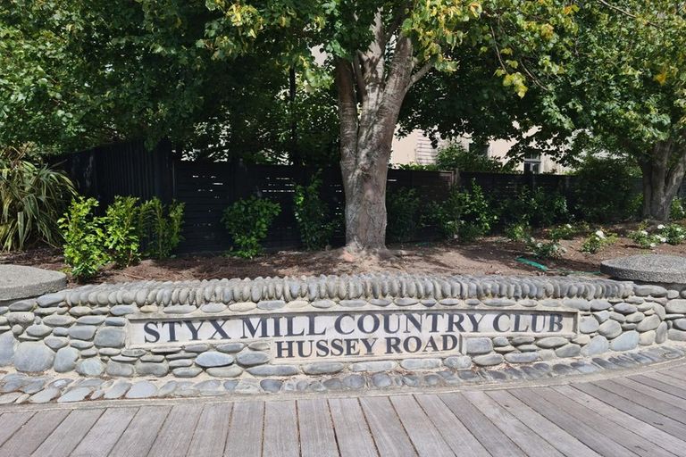 Photo of property in 8 Country Club Terrace, Northwood, Christchurch, 8051