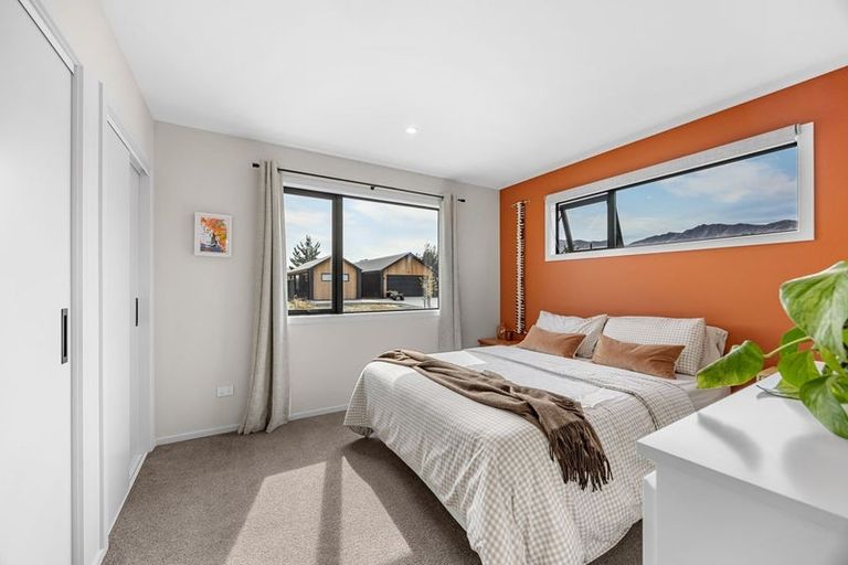 Photo of property in 5 Riley Street, Lake Hawea, 9382