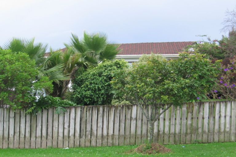 Photo of property in 73 Sunvue Road, Glen Eden, Auckland, 0602
