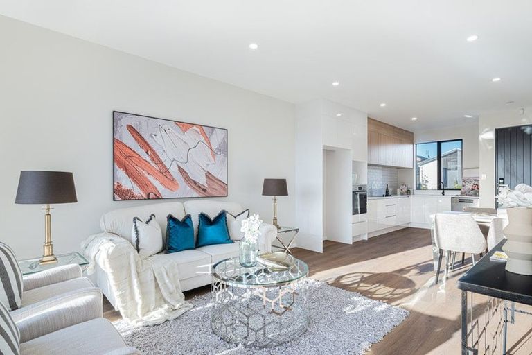 Photo of property in 30 Paretao Street, Massey, 0614