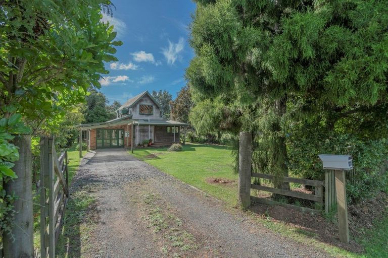 Photo of property in 1219 Whangapoua Sh25 Road, Te Rerenga, Coromandel, 3582