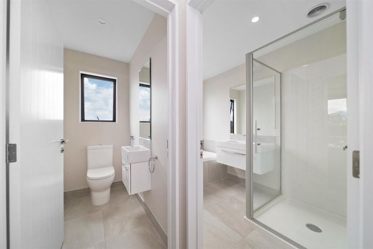 Photo of property in 24 Mount Nicholas Avenue, Wanaka, 9305