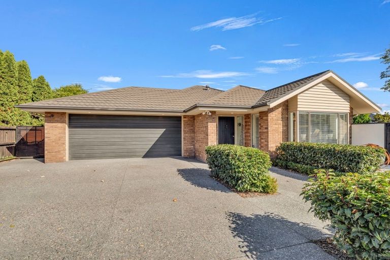 Photo of property in 16 Hemingway Place, Spencerville, Christchurch, 8083