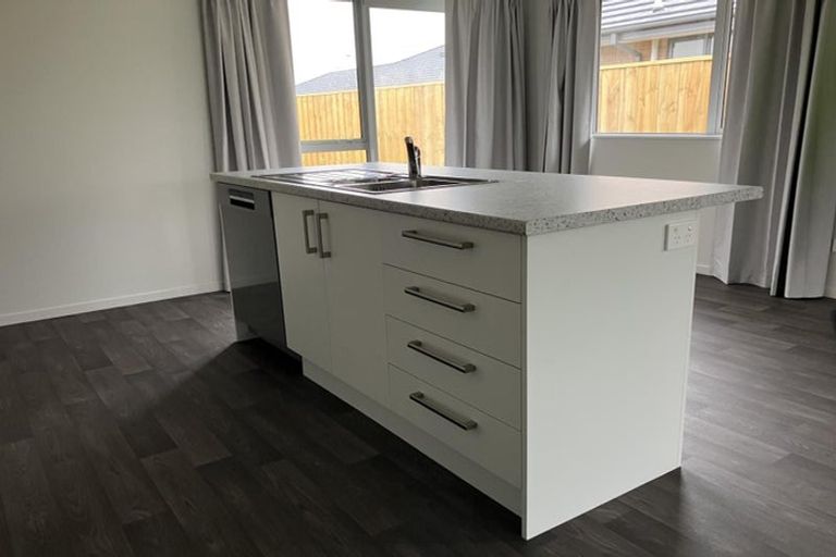 Photo of property in 6 Frogmore Way, Rolleston, 7615