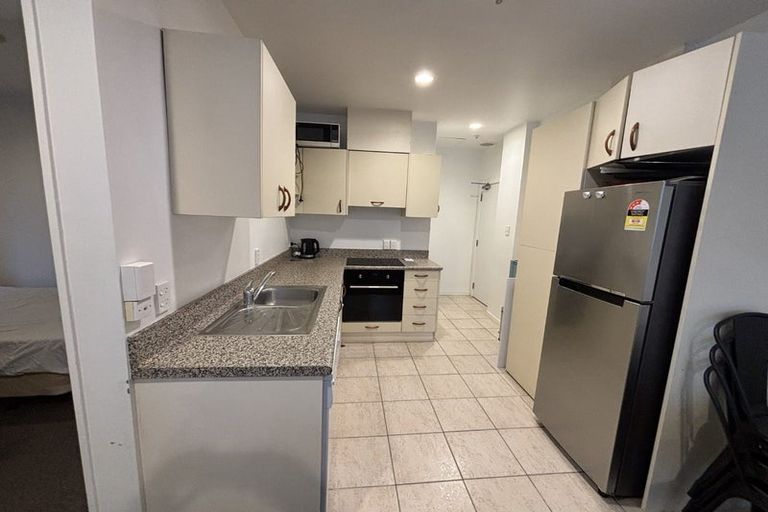 Photo of property in Terrace Tower Apartments, 5b/126 The Terrace, Wellington Central, Wellington, 6011