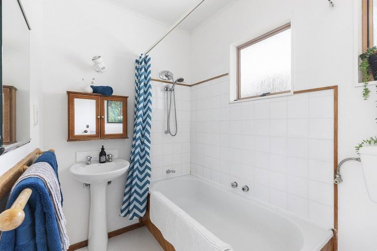 Photo of property in 17 Madison Place, Miramar, Wellington, 6022