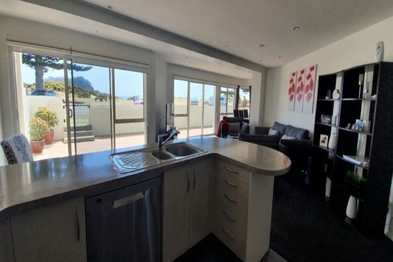 Photo of property in 45 Marine Parade, Mount Maunganui, 3116