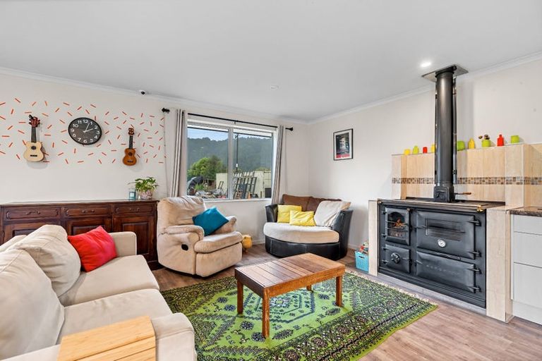 Photo of property in 6 Tavinor Road, Otaika, Whangarei, 0170