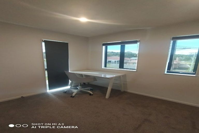 Photo of property in 2/41 Routley Drive, Glen Eden, Auckland, 0602