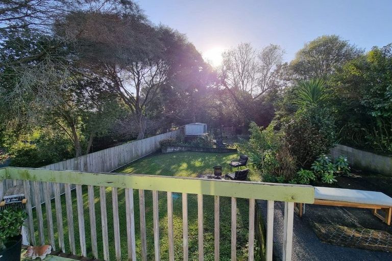 Photo of property in 67 Barrys Road, Glendene, Auckland, 0602