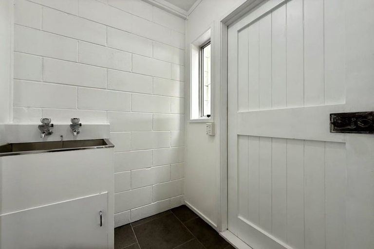 Photo of property in 7/108 West Coast Road, Glen Eden, Auckland, 0602