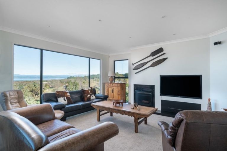 Photo of property in 71 Wakeman Road, Acacia Bay, Taupo, 3330