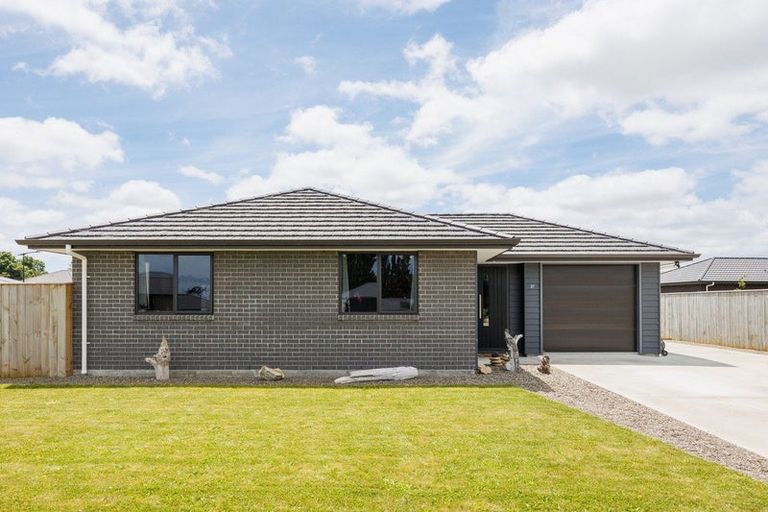 Photo of property in 27 Oldfield Lane, Marton, 4710