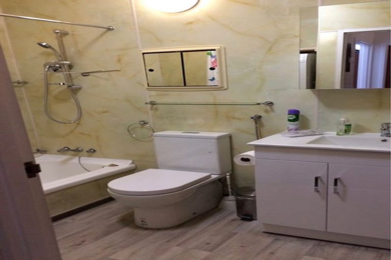 Photo of property in Hobson Court Flats, 57/70u Hobson Street, Thorndon, Wellington, 6011