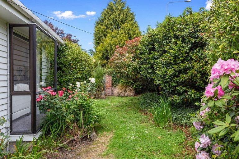 Photo of property in 180 Avonhead Road, Avonhead, Christchurch, 8042