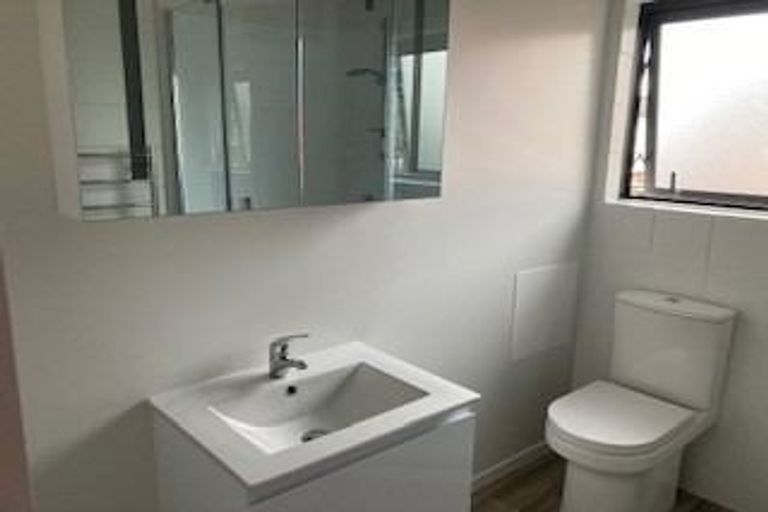 Photo of property in 12/1142 Victoria Street, Whitiora, Hamilton, 3200