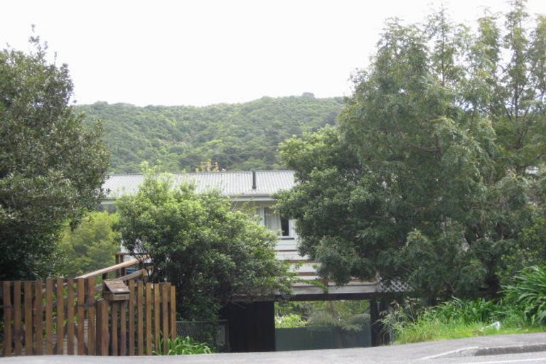Photo of property in 135 Waikawa Road, Picton, 7220