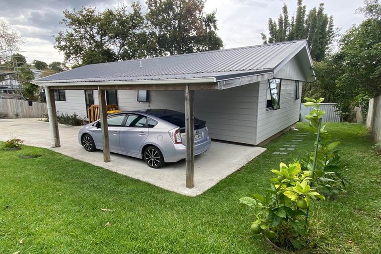 Photo of property in 12a June Place, Torbay, Auckland, 0630