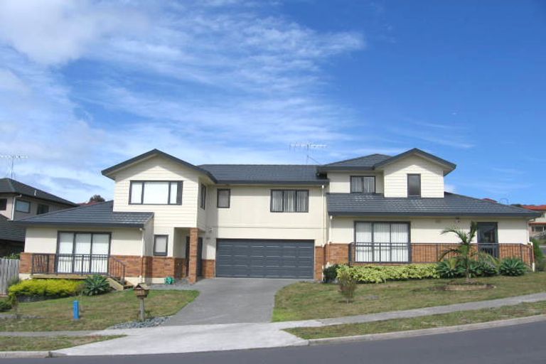 Photo of property in 47 Black Teal Close, Unsworth Heights, Auckland, 0632