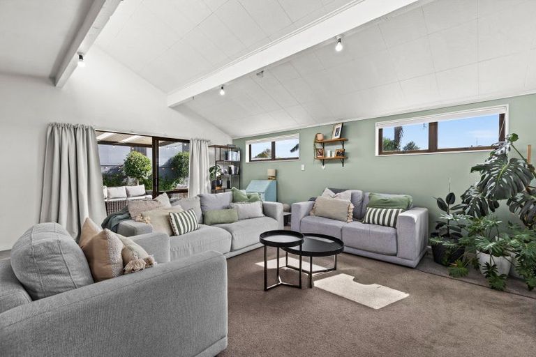 Photo of property in 5 Gavin Black Street, Meeanee, Napier, 4112
