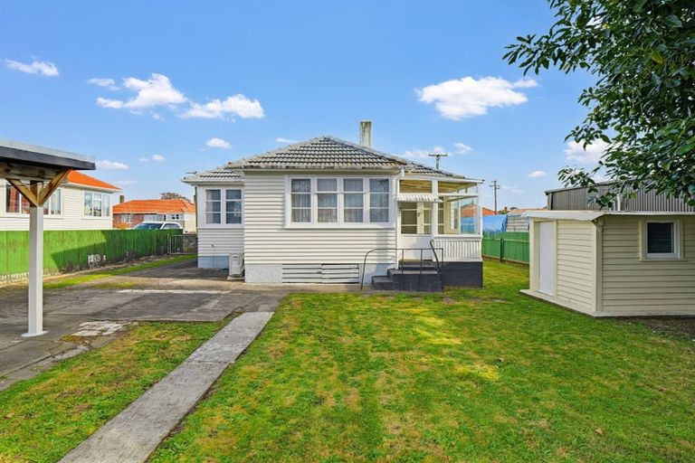 Photo of property in 16 Victory Place, Aramoho, Whanganui, 4500