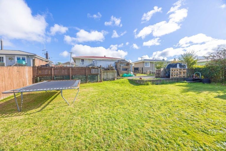Photo of property in 325 Hazelmere Crescent, Te Awamutu, 3800