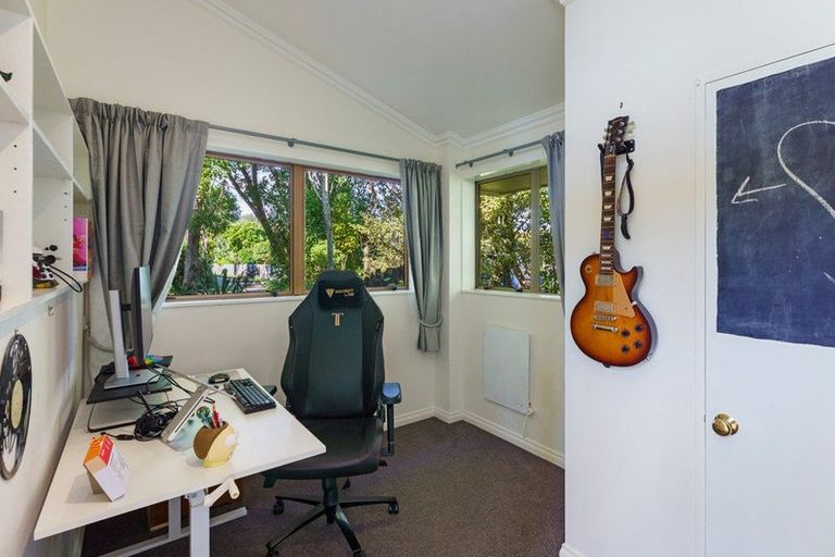 Photo of property in 15 Alexander Street, Waikanae, 5036
