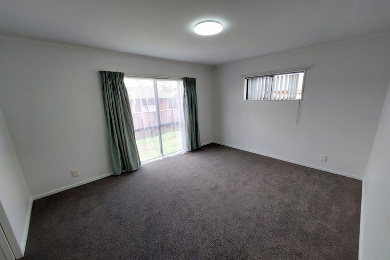 Photo of property in 10 Lacebark Court, Titirangi, Auckland, 0604