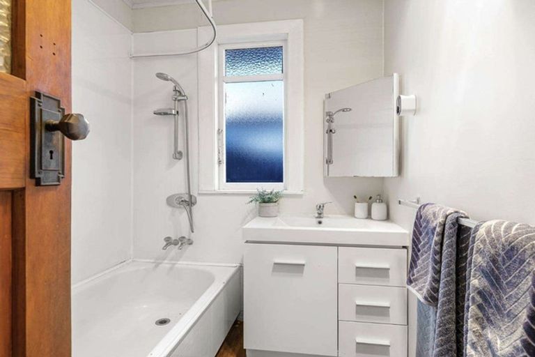 Photo of property in 11 Wyon Street, Linwood, Christchurch, 8062