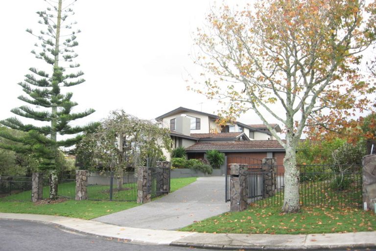 Photo of property in 7 Burford Place, Mellons Bay, Auckland, 2014