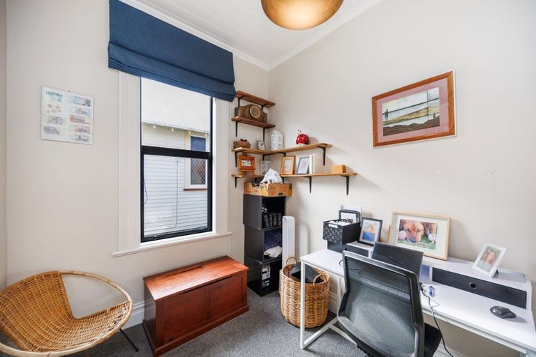 Photo of property in 9 Kingswood Street, Takaro, Palmerston North, 4412