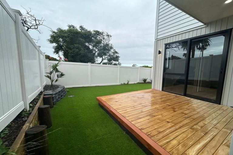 Photo of property in 21e Putini Road, Mangere Bridge, Auckland, 2022